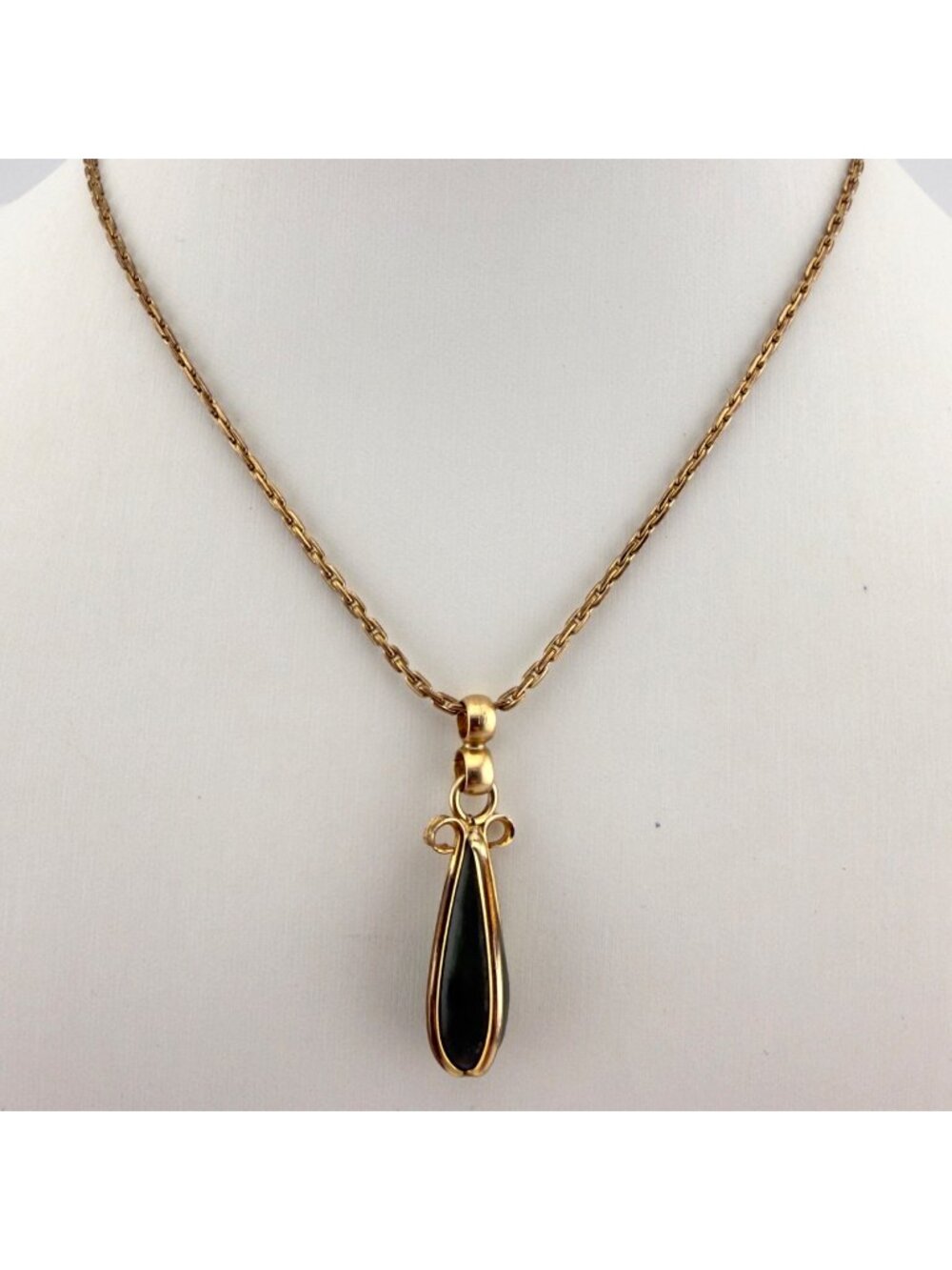 Vintage Winard 12K Gold Filled Green Stone Teardrop Necklace